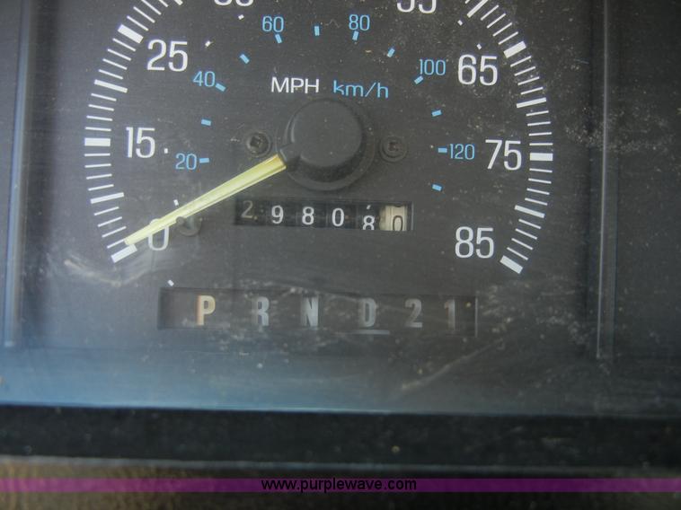 image for item D9929 1990 Ford F350 custom pickup truck