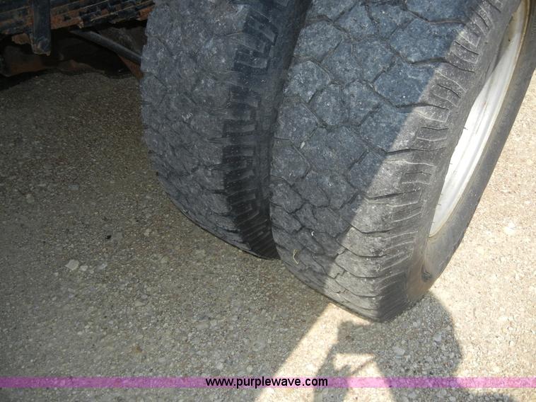 image for item D9929 1990 Ford F350 custom pickup truck