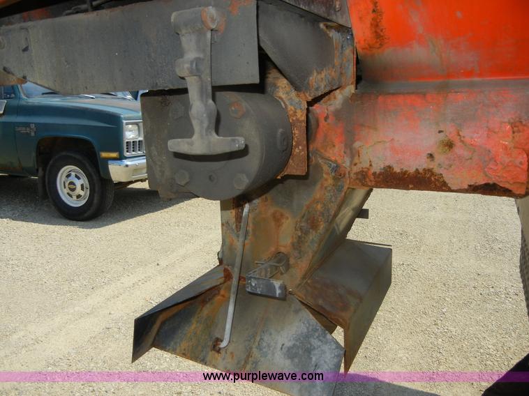 image for item D9929 1990 Ford F350 custom pickup truck