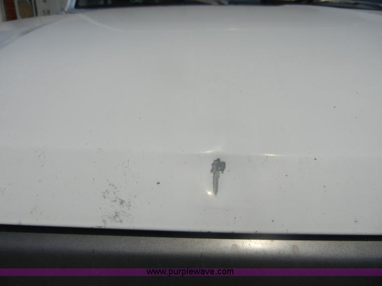 image for item D9930 1993 Ford F450 Super Duty pickup truck