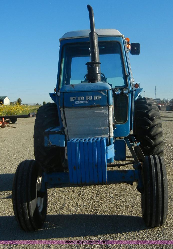 image for item D9952 1981 Ford 7700 tractor