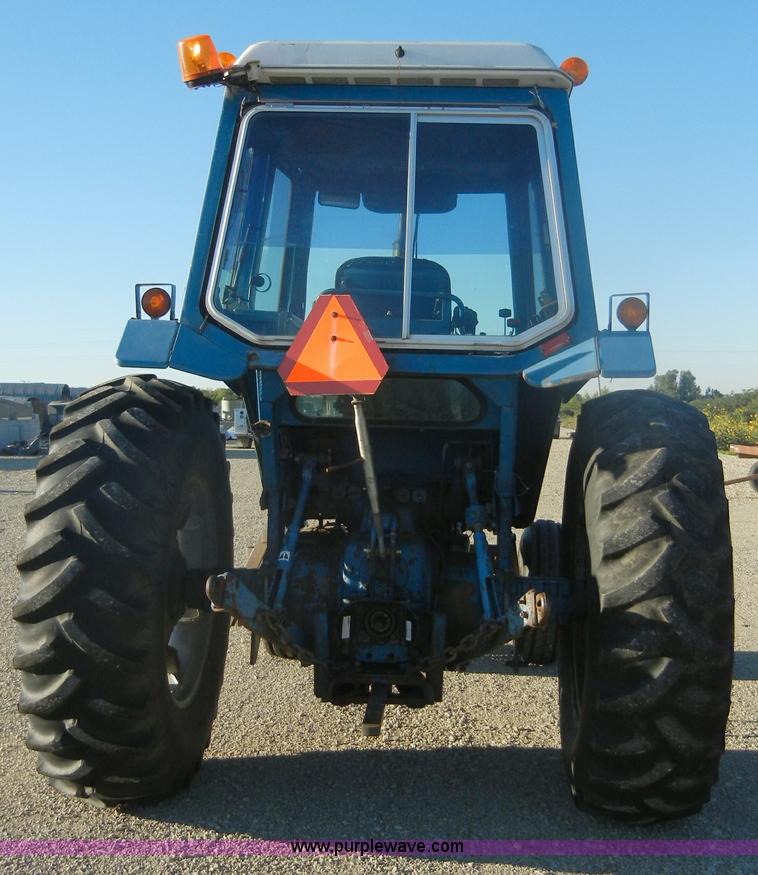 image for item D9952 1981 Ford 7700 tractor