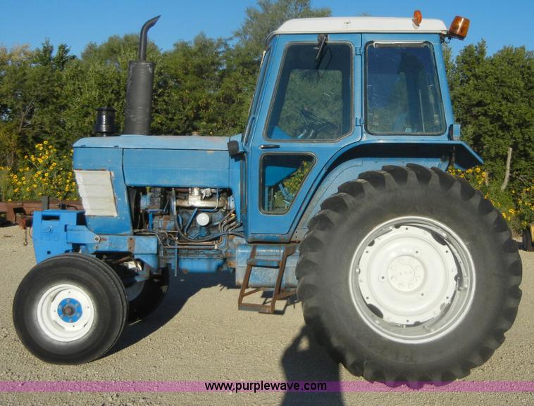 image for item D9952 1981 Ford 7700 tractor