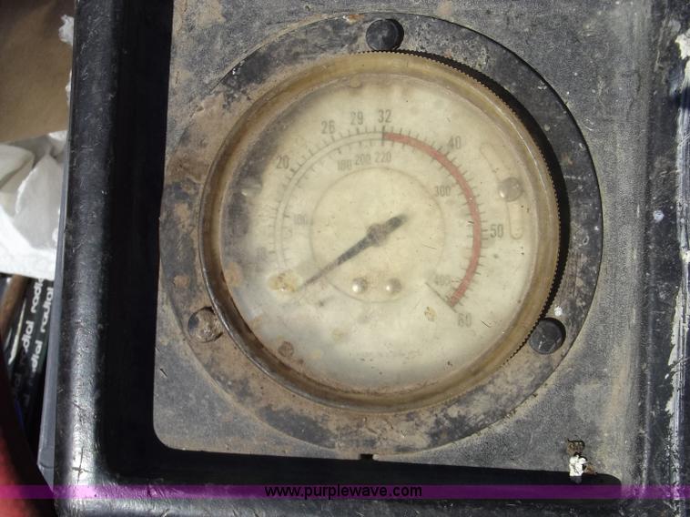 image for item G9276 Coats 4040SA tire changer