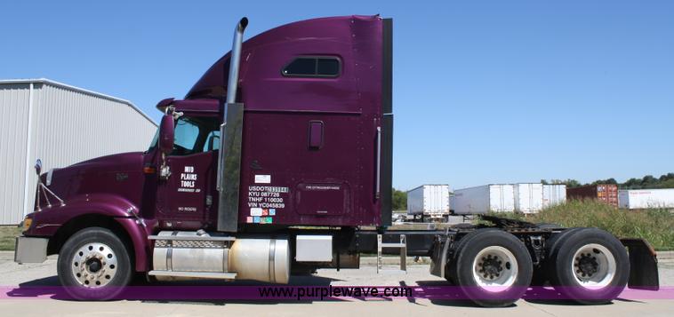 image for item A2291 2000 International 9400i Eagle semi truck