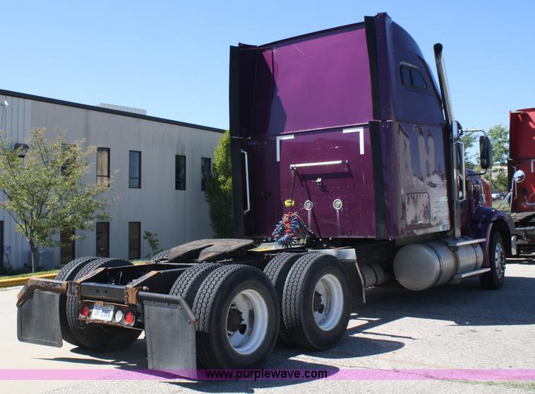 image for item A2291 2000 International 9400i Eagle semi truck