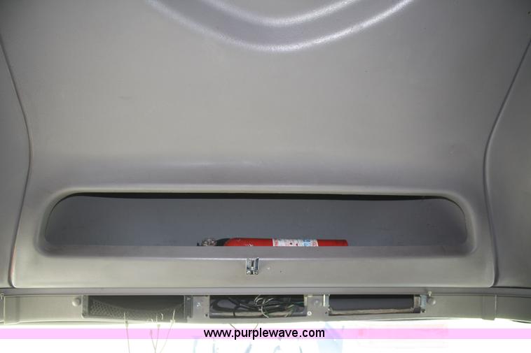 image for item A2291 2000 International 9400i Eagle semi truck