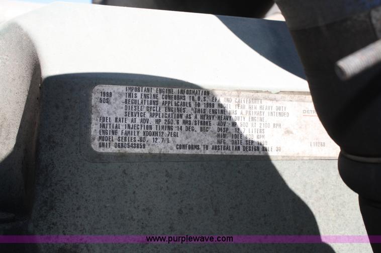 image for item A2291 2000 International 9400i Eagle semi truck