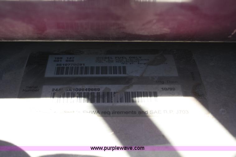 image for item A2291 2000 International 9400i Eagle semi truck