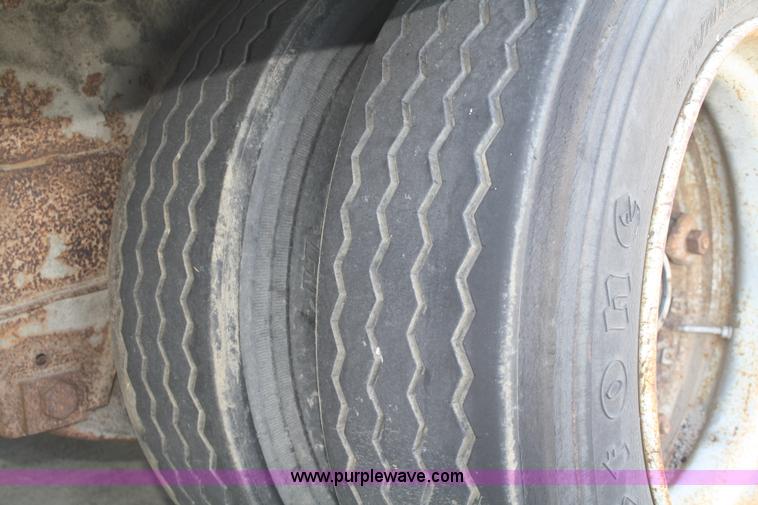 image for item A2293 1979 Matlock 43' dry van trailer