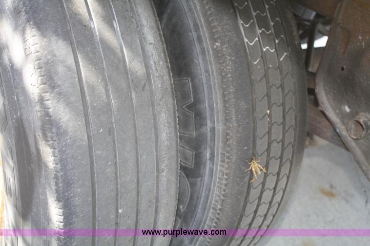 image for item A2294 1996 Strick 53' dry van trailer