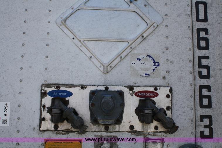 image for item A2294 1996 Strick 53' dry van trailer