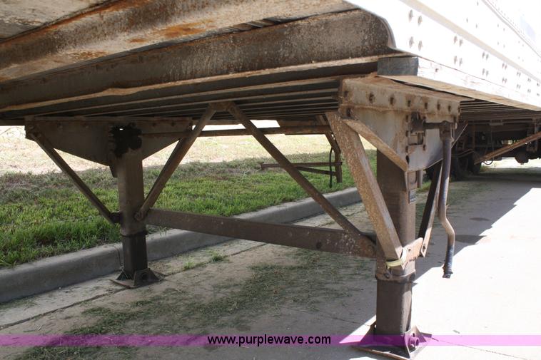 image for item A2297 1995 Stoughton 48' dry van trailer