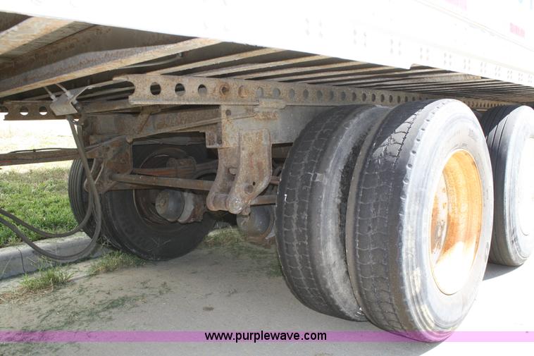 image for item A2297 1995 Stoughton 48' dry van trailer