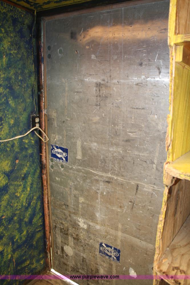 image for item A2297 1995 Stoughton 48' dry van trailer