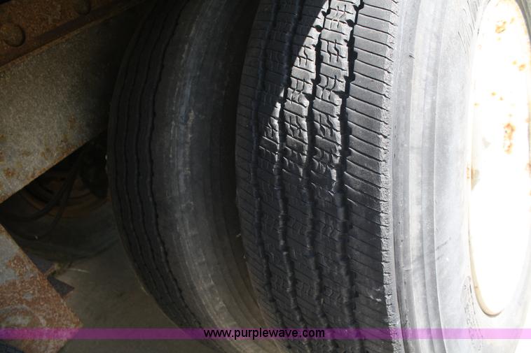 image for item A2298 1991 Trailmobile 50' dry van trailer