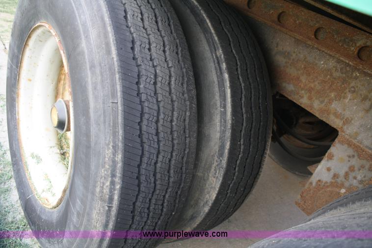 image for item A2298 1991 Trailmobile 50' dry van trailer