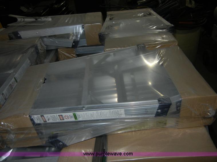 image for item C9075 Approx. 40 aluminum work platforms