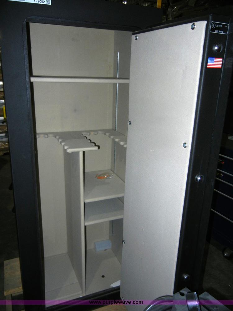 image for item C9092 Treadlok gun safe
