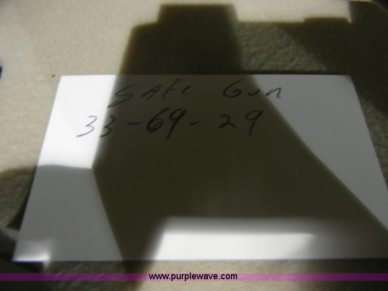 image for item C9092 Treadlok gun safe