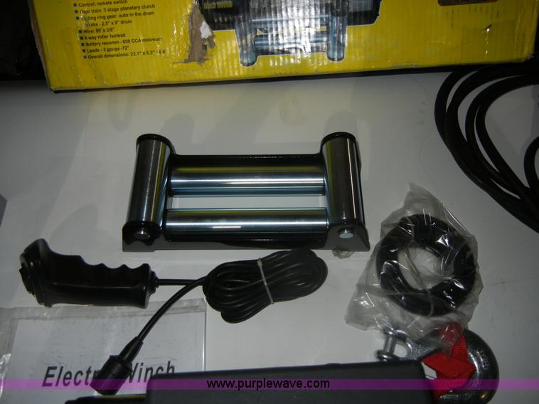 image for item C9104 Cummins 12 volt heavy duty 10,000 lb winch