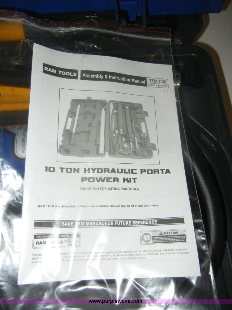 image for item C9109 Assorted shop tools