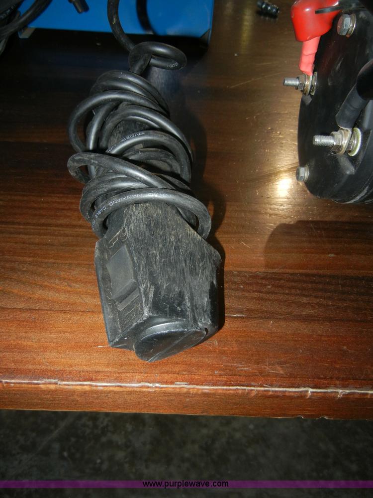 image for item D9976 Cummins 12 volt heavy duty 10,000 lb winch