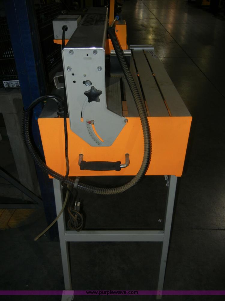 Chicago Electric 97360 1.5hp tile saw with stand in Spring Hill, KS