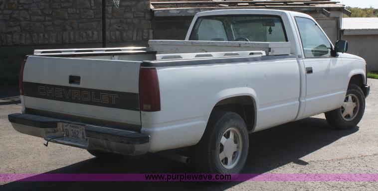 image for item A2335 1991 Chevrolet Cheyenne 1500 pickup truck