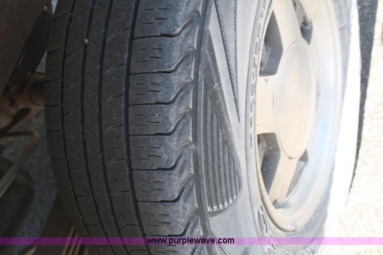 image for item A2335 1991 Chevrolet Cheyenne 1500 pickup truck