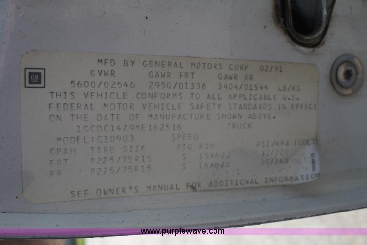 image for item A2335 1991 Chevrolet Cheyenne 1500 pickup truck