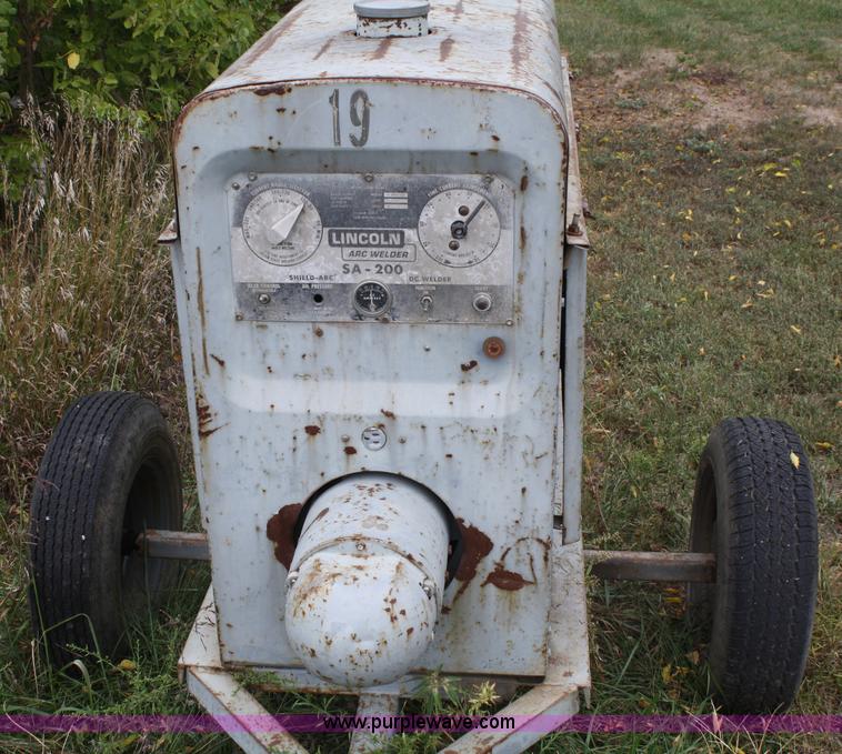 image for item A2338 Lincoln SA-200 arc welder