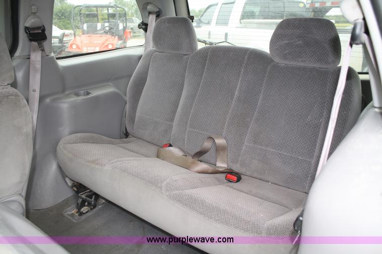 image for item A2350 1999 Ford Windstar SE mini van