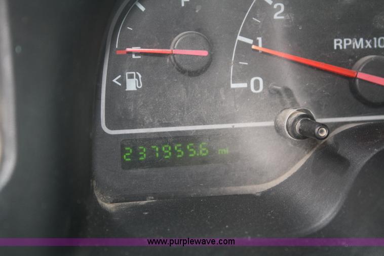 image for item A2350 1999 Ford Windstar SE mini van