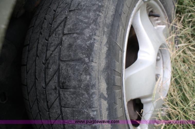 image for item A2350 1999 Ford Windstar SE mini van