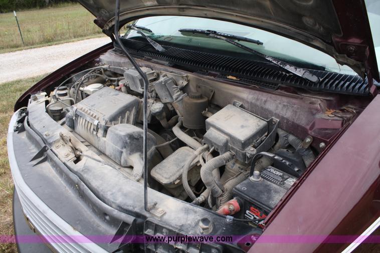 image for item A2352 1996 Chevrolet Astro LT van