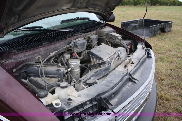 image for item A2352 1996 Chevrolet Astro LT van