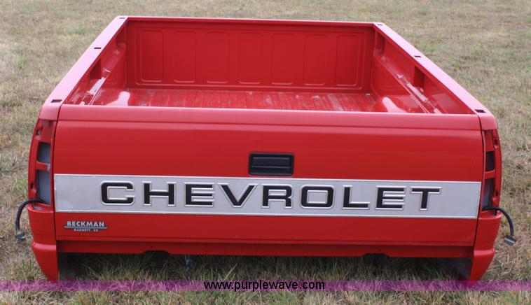 image for item A2353 1999 Chevrolet pickup bed