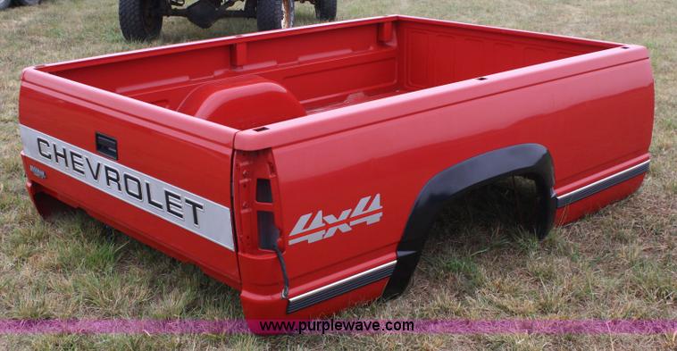 image for item A2353 1999 Chevrolet pickup bed