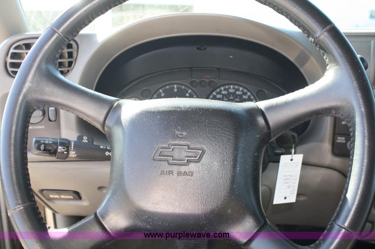 image for item A2358 2001 Chevrolet Blazer SUV