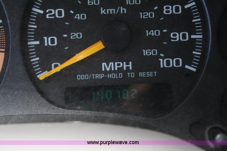 image for item A2358 2001 Chevrolet Blazer SUV