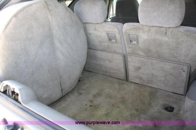 image for item A2358 2001 Chevrolet Blazer SUV