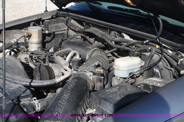 image for item A2358 2001 Chevrolet Blazer SUV