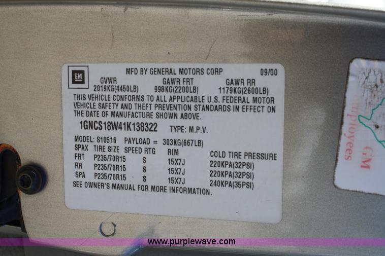 image for item A2358 2001 Chevrolet Blazer SUV