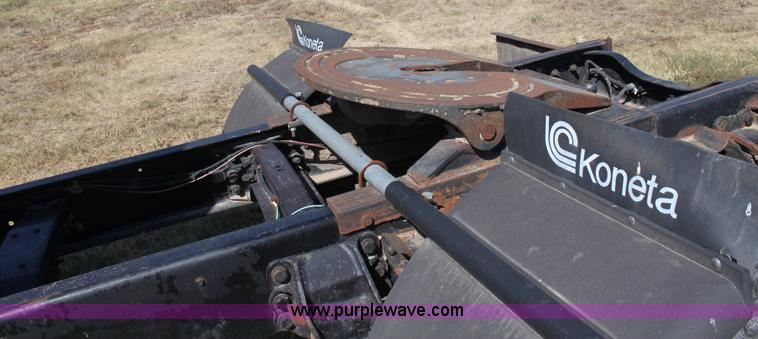 image for item A2817 1982 Ford LN800 semi truck