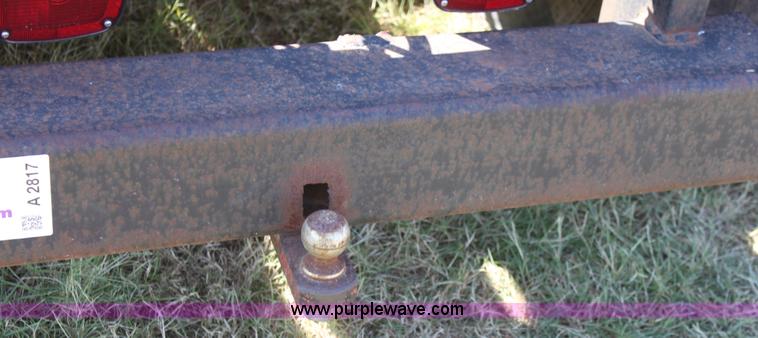 image for item A2817 1982 Ford LN800 semi truck