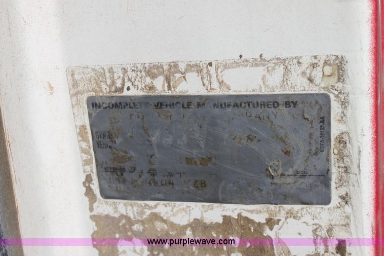 image for item A2817 1982 Ford LN800 semi truck