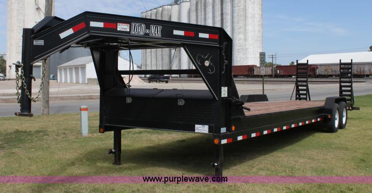 image for item A2825 2007 Load Max tandem axle goose neck trailer