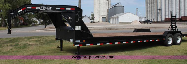 image for item A2825 2007 Load Max tandem axle goose neck trailer