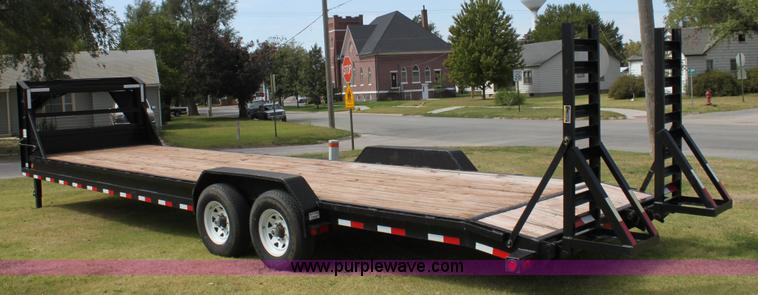 image for item A2825 2007 Load Max tandem axle goose neck trailer